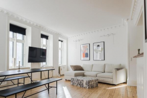 Prime Location · Newly Renovated Apt · Next to DK parliament · Scandinavian Design